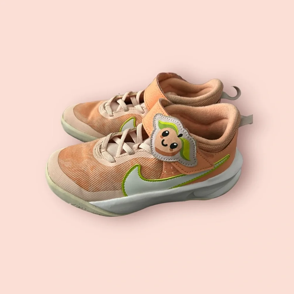 Nike Team Hustle D 10 Lil DM4324-600 Sz 1Y
